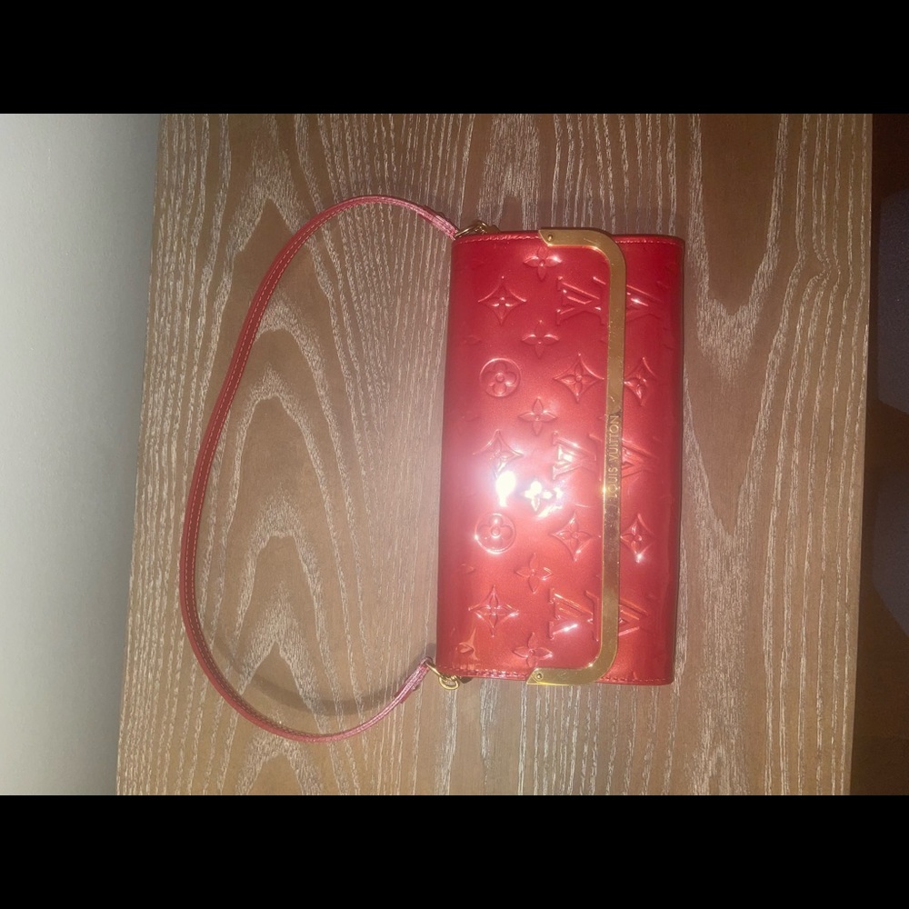 Louis Vuitton Vernis Rossmore MM Amarante